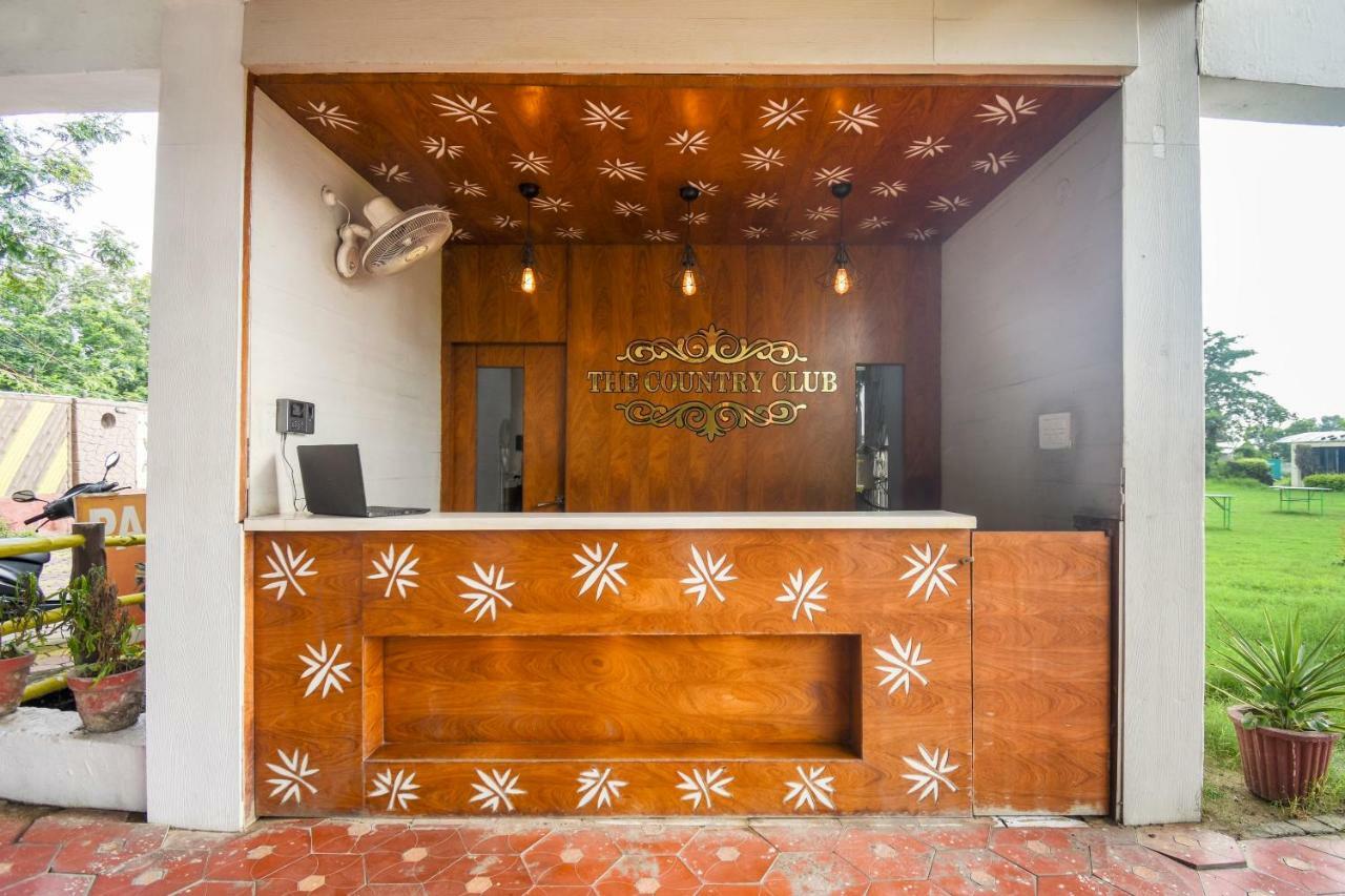 Oyo 47464 Hotel The Country Club Bilāspur Zewnętrze zdjęcie