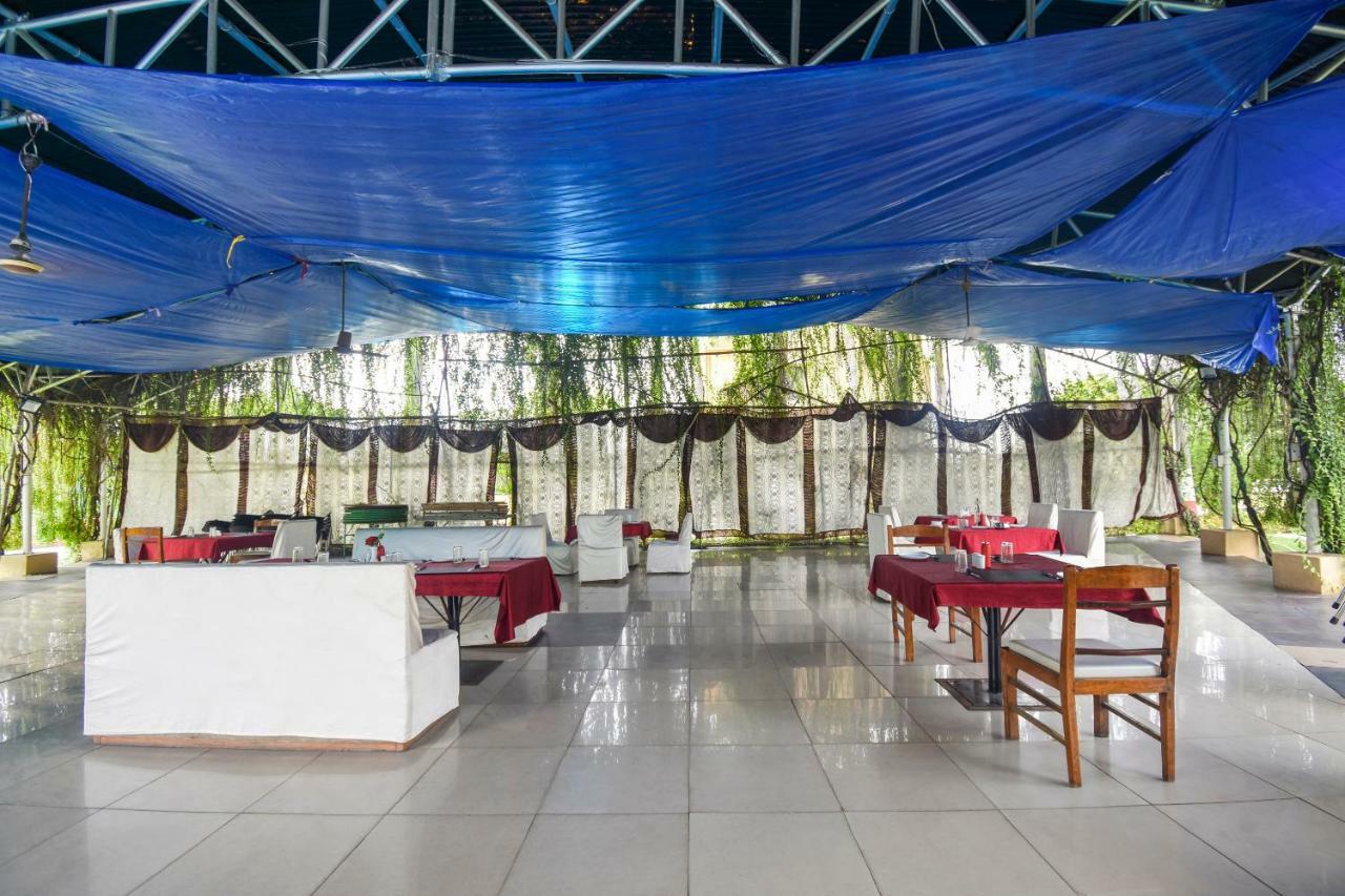 Oyo 47464 Hotel The Country Club Bilāspur Zewnętrze zdjęcie
