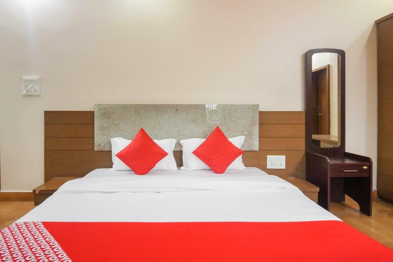 Oyo 47464 Hotel The Country Club Bilāspur Zewnętrze zdjęcie